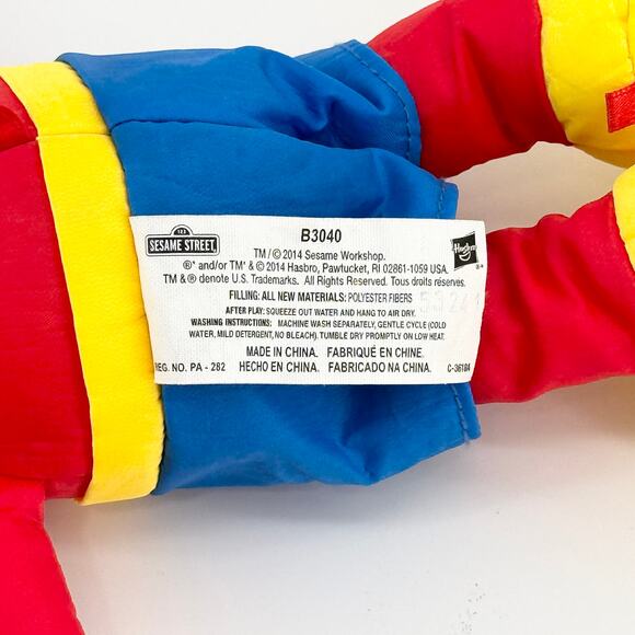 Sesame Street Hasbro Elmo Plush Stuffed Animal Bath Time Toy 11” Snorkel Flipper - Picture 6 of 7